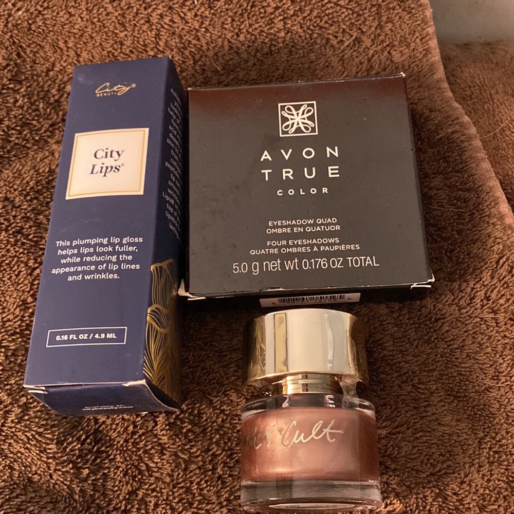 Smith Cult polish with matching eyeshadow palette & lip plumper.